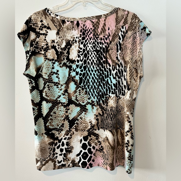 Tribal multi-colored short sleeve shirt size large - Picture 2 of 5